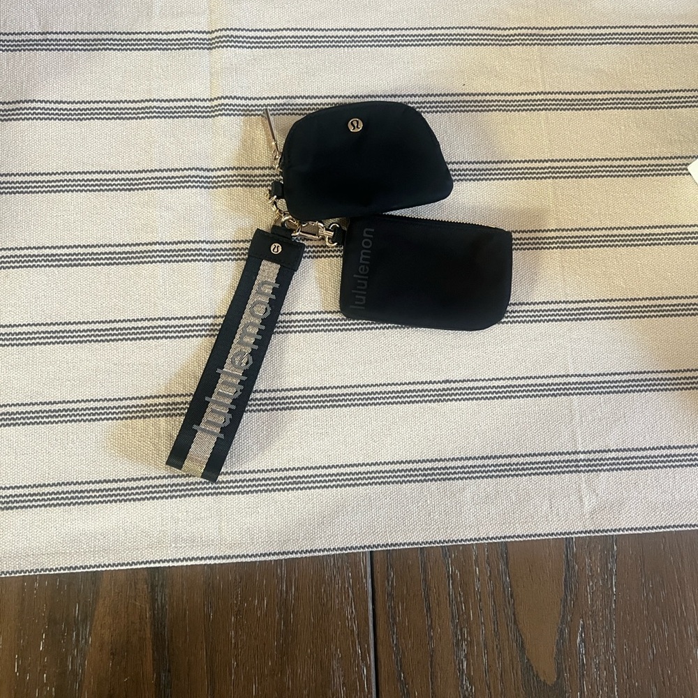 Lululemon Black Pouch and Strap Set